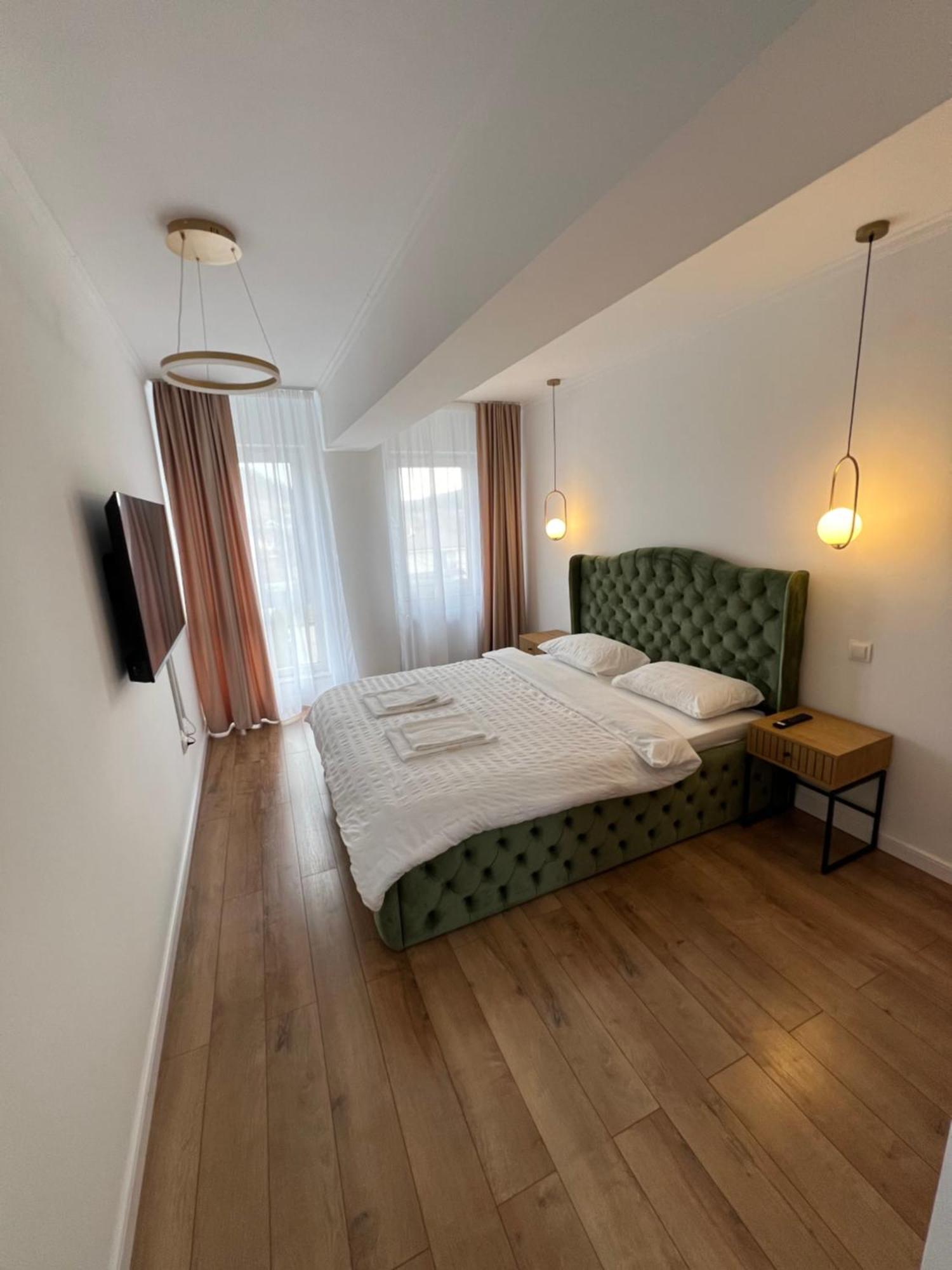 Eightapartament Bistrita  Bagian luar foto